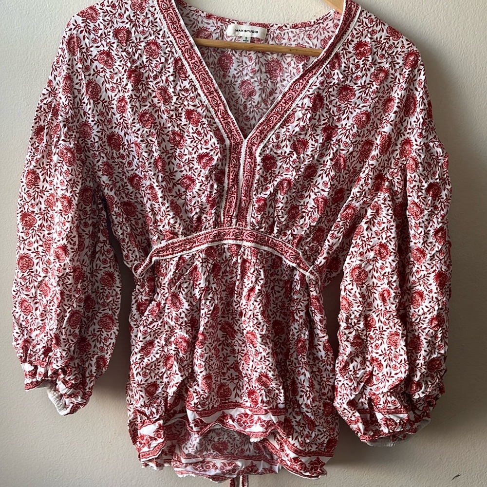 Beautiful Floral Max Studio Top